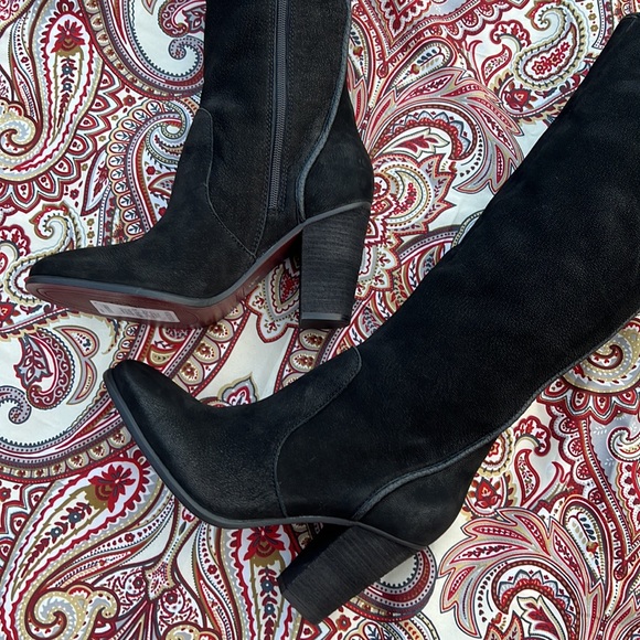 New Vince Camuto Mono Black Tall Suede Leather Boots Made in Brazil - Picture 16 of 17